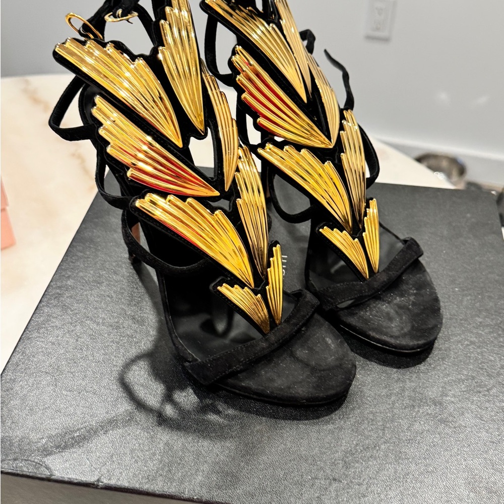 Giuseppe Zanotti Black Heels with Gold Accents - Picture 5 of 9
